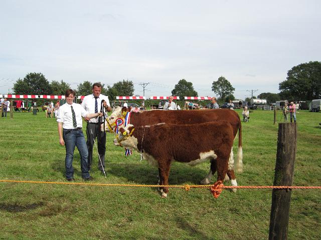 45.jpg - Vanessa met dochter Hatherleigh keuring 2011.